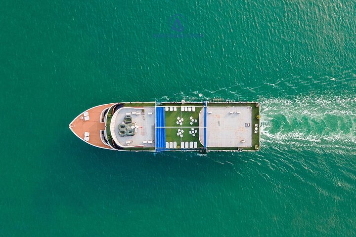 2 dage Ha Long & Lan Ha Bay på 5* krydstogt med balkon
