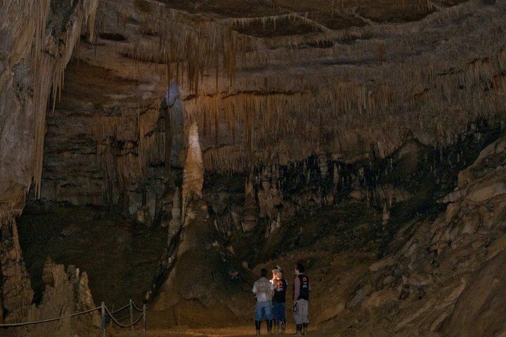 Sarcophagi of Karajia och Quiocta Cavern Upptäck Chachapoyas