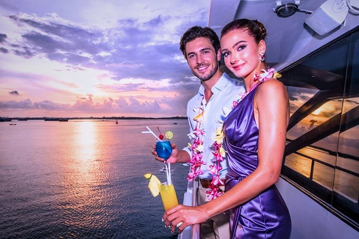 Bali Hai dinercruise bij zonsondergang met buffet en live entertainment