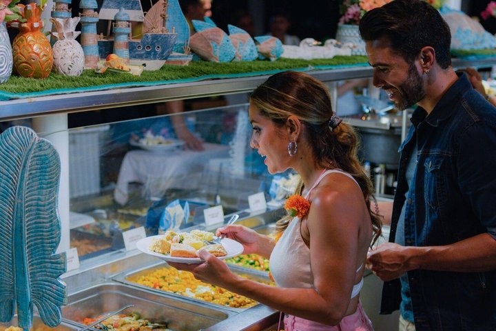 Bali Hai dinercruise bij zonsondergang met buffet en live entertainment