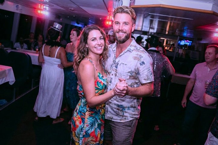 Bali Hai dinercruise bij zonsondergang met buffet en live entertainment