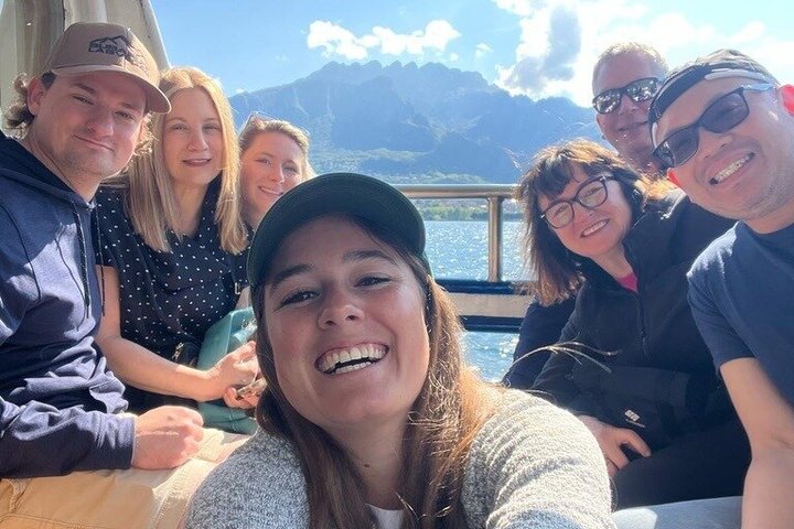 Lago Como & Lugano para grupos pequeños : 2 países en 1 día, Crucero en barco