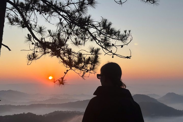 Dalat : Chasse aux nuages et lever du soleil Trekking à Hon Ho Mountain