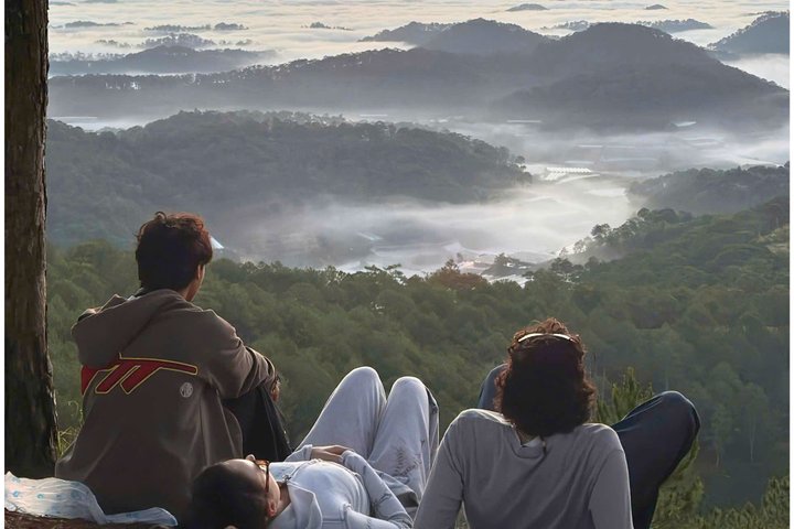 Dalat : Chasse aux nuages et lever du soleil Trekking à Hon Ho Mountain