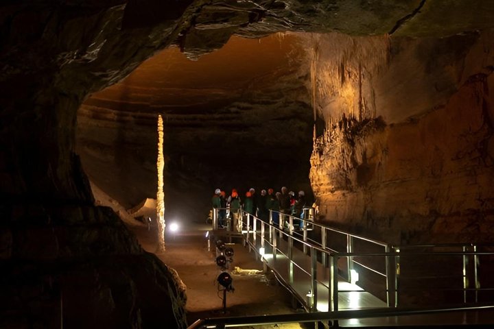 Chachapoyas Tagesausflug zu den Carajía Sarcophagi und Quiocta Höhlen