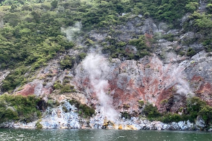 Tour por el Valle Volcánico y el Lago Rotomahana