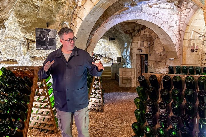 Degustazione di vino con il produttore di vino al Domaine Beaumont Distré-Saumur
