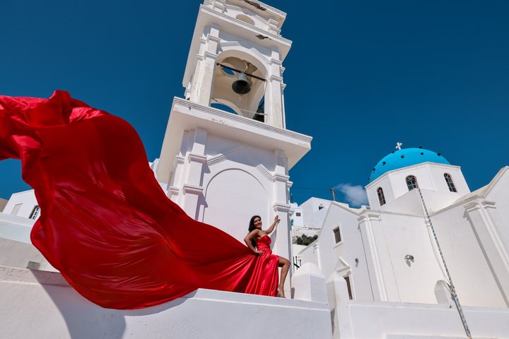 Eksklusiv Santorini Flying Dress Photoshoot med Pickup