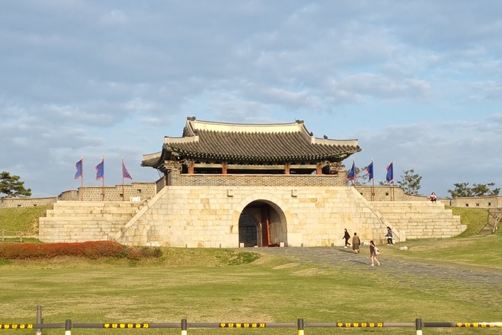 Tour Privado a la Fortaleza Suwon Hwaseong : UNESCO & Gemas Locales