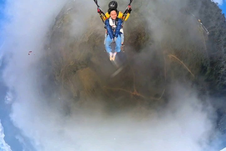 90 - Tour giornaliero di Sapa in parapendio – trasferimento in hotel incluso