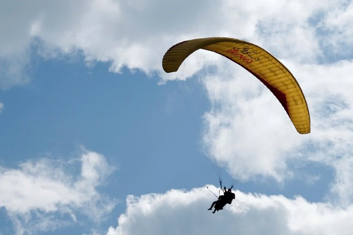 90 - Tour giornaliero di Sapa in parapendio – trasferimento in hotel incluso