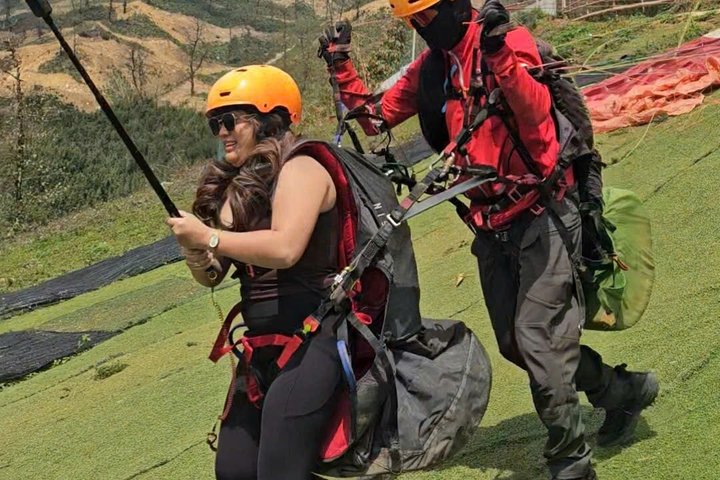 90 - Tour giornaliero di Sapa in parapendio – trasferimento in hotel incluso