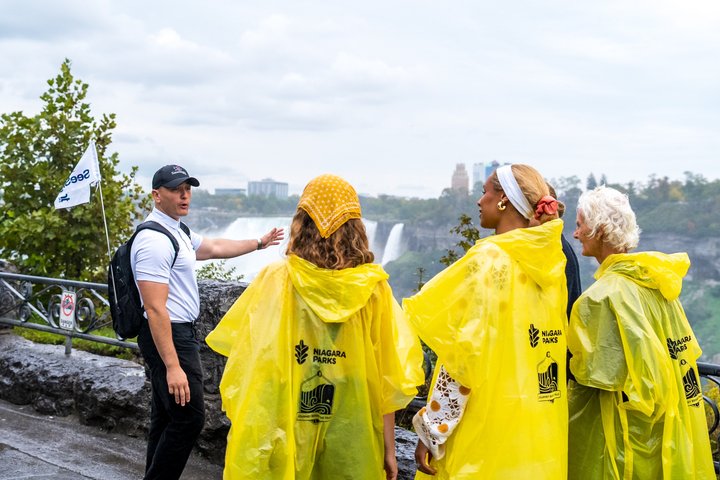 Lo mejor de Niagara Falls Canada Premium Tour : Detrás de Cataratas y Barco