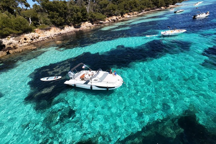 Oppdag Lérins-øyene og Cannes-bukten med privat båt