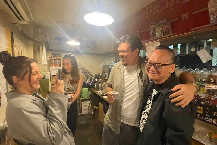 大阪難波バーホッピング:隠れた居酒屋と地元価格
