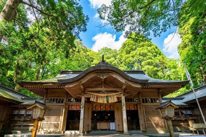 Takachiho Gorge, Takachiho Railway & Amano Iwato Shrine Day Tour
