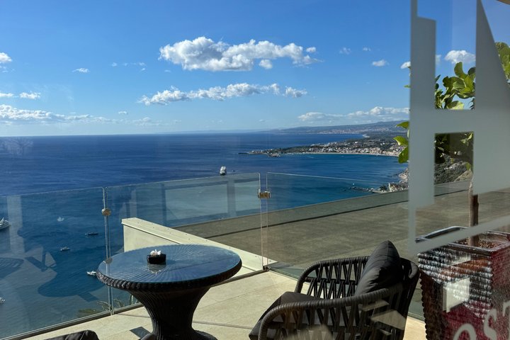 Catania flygplatstransfer ↔ Syracuse, Taormina eller Giardini Naxos