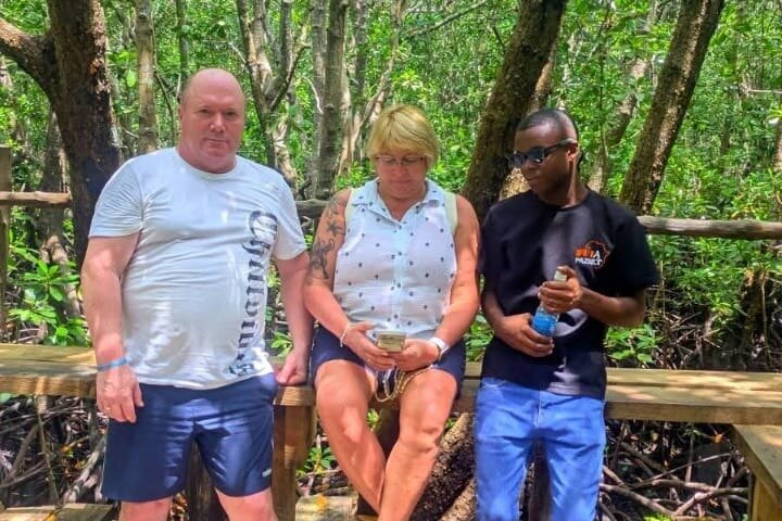 Zanzibar Jozani skog og krydder gård tur med Swahili lunsj