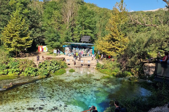 Ksamil eller Saranda: Gjirokaster gamleby, Blue Eye og Lekursi