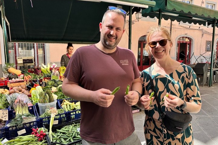 Pisa Street Food and City Highlights Walking Tour