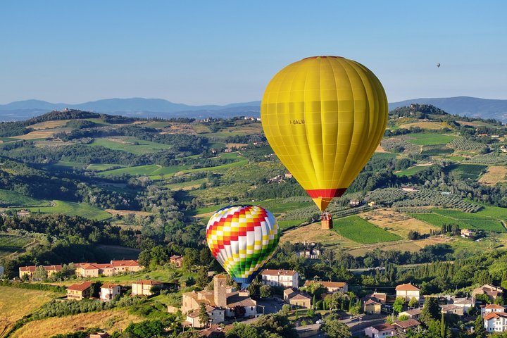 Paseo en globo aerostático en San Gimignano, Toscana