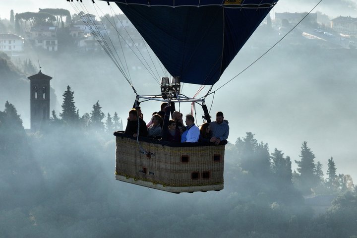Paseo en globo aerostático en San Gimignano, Toscana