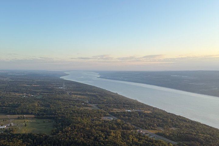 Hoteller i nærheden af Hot Air Balloon Ride Over the Finger Lakes