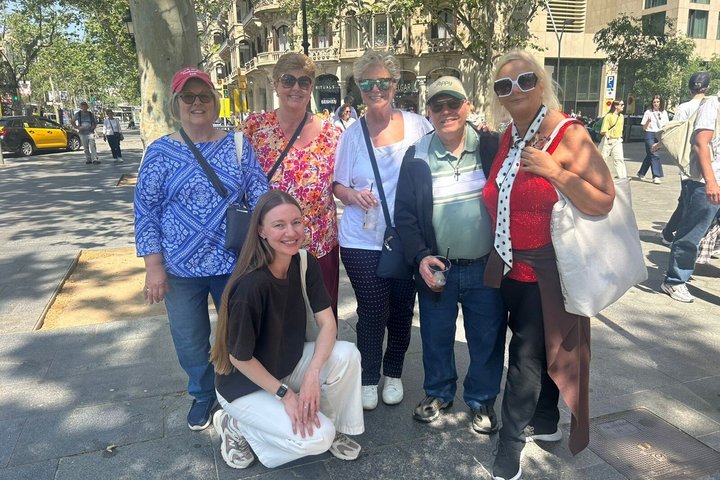 Melhores de Barcelona: Sagrada Família, Gaudi e Tour de Degustação de Doces