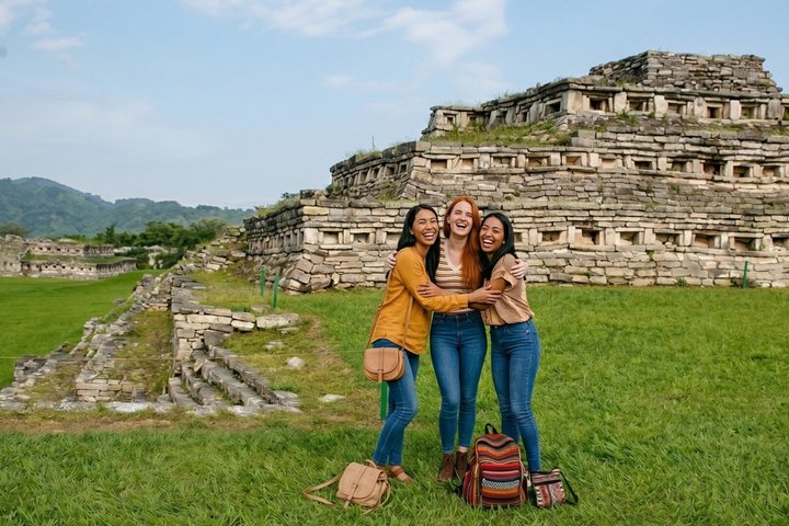 Desde Puebla : Tour privado Cuetzalan & Yohualichan todo incluido