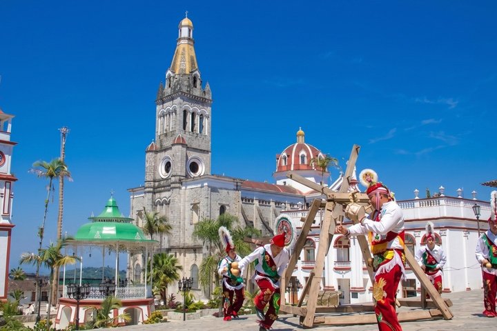 Desde Puebla : Tour privado Cuetzalan & Yohualichan todo incluido