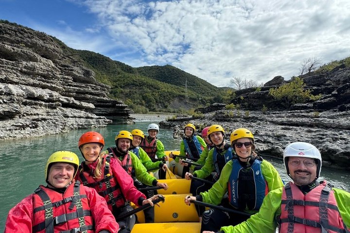 Vjosa Rafting Getaway : Forsränningstur i Vjosa River, Permet