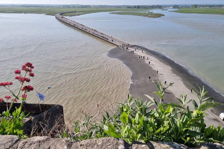 Een begeleide wandeltocht van 2 uur door het dorp Mont Saint Michel.