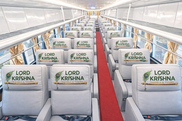 Lumbini naar Kathmandu Tourist Bus VIP / Premium Economy Sofa Seater