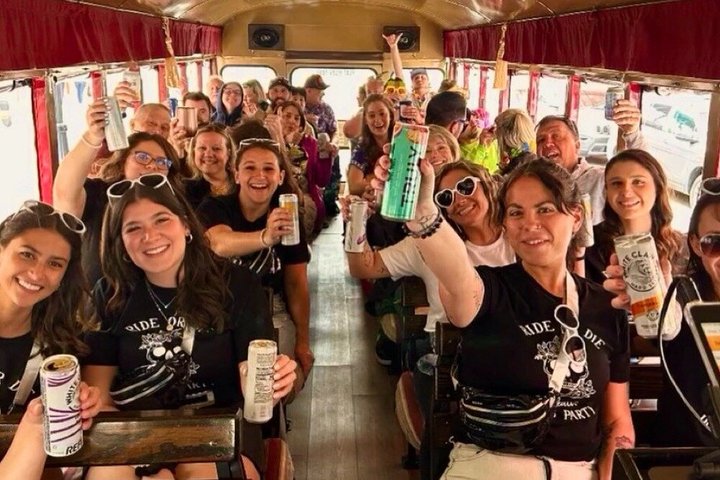 Hoteller i nærheten av Historical Comedy City Bus Tour