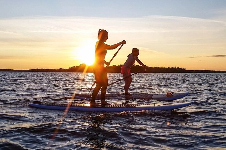 Paddla din väg – paddla kanot, SUP eller kajak på Pyhäjärvi