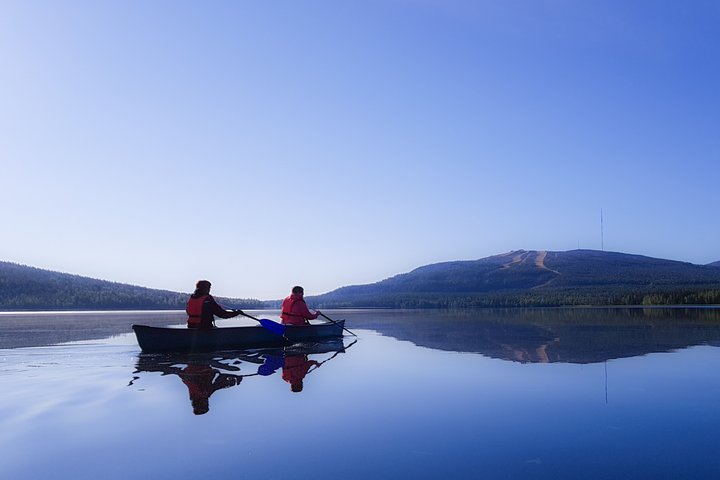 Paddla din väg – paddla kanot, SUP eller kajak på Pyhäjärvi