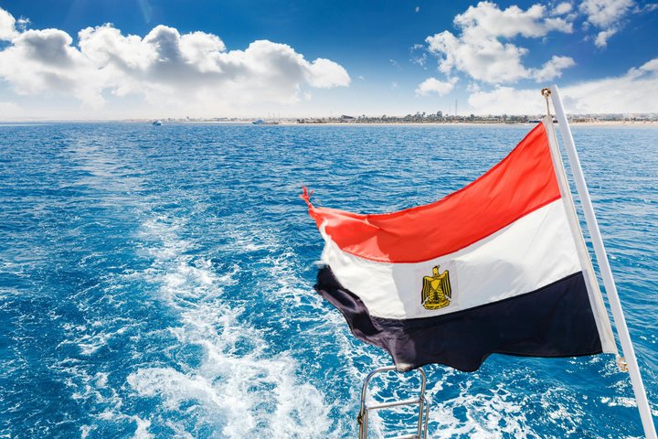 Hurghada: VIP Seafood Yacht till 3 öar, delfiner och snorkling