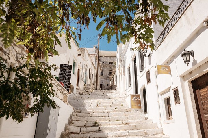 Naxos: Höhepunkte-Bustour mit freier Zeit zum Mittagessen in Apeiranthos