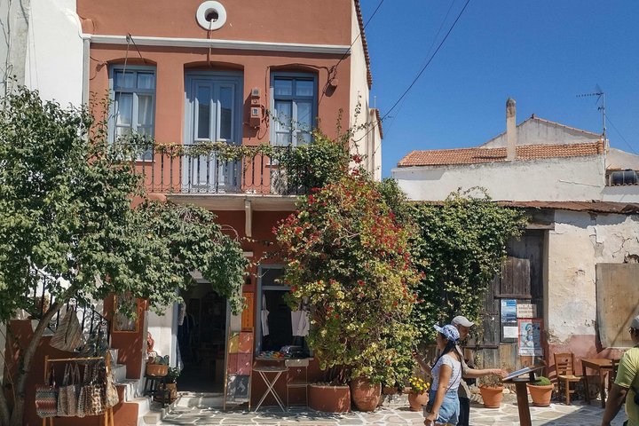 Naxos: Höhepunkte-Bustour mit freier Zeit zum Mittagessen in Apeiranthos