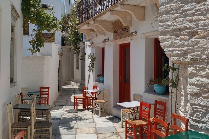Naxos: Höhepunkte-Bustour mit freier Zeit zum Mittagessen in Apeiranthos