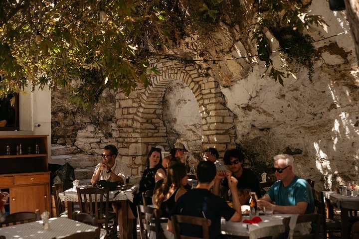 Naxos: Höhepunkte-Bustour mit freier Zeit zum Mittagessen in Apeiranthos