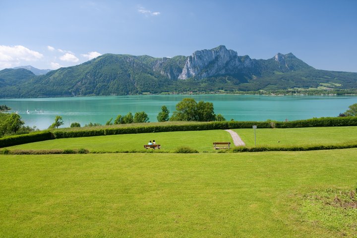 From Vienna to Hallstatt, Salzburg, Alps and Lakes Day Trip