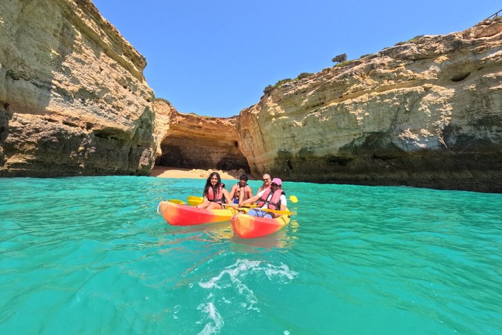 Tour in kayak a Benagil: avventura tra le grotte marine