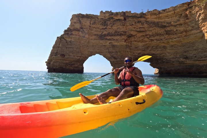 Tour in kayak a Benagil: avventura tra le grotte marine