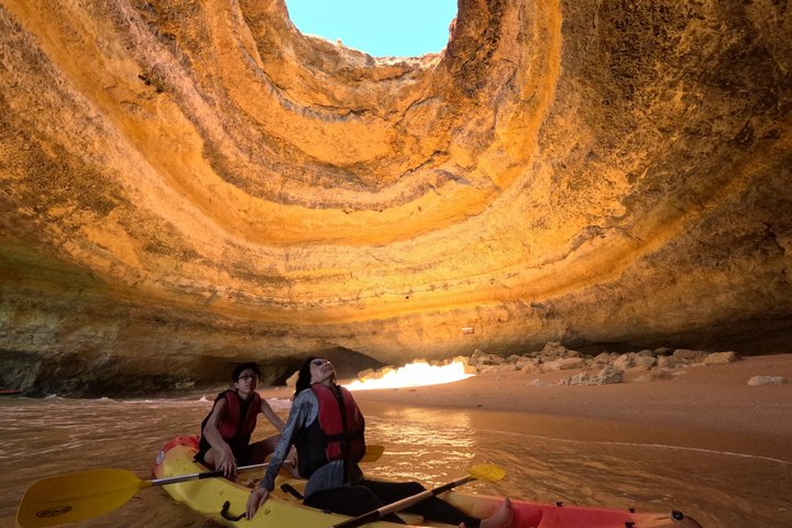 Tour in kayak a Benagil: avventura tra le grotte marine