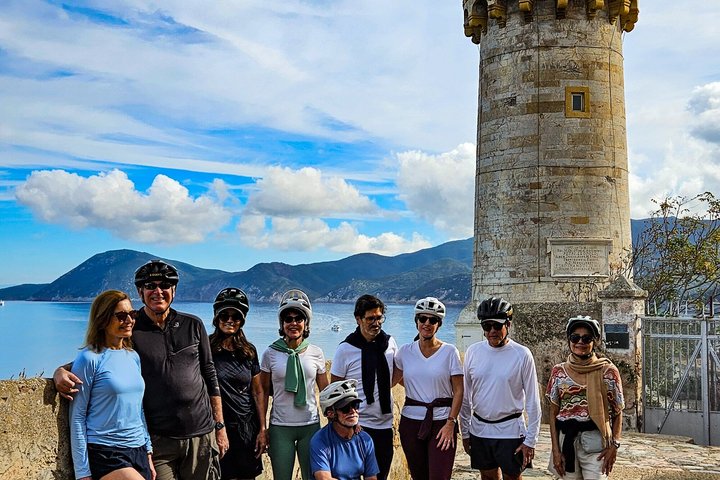 Experiência de bicicleta elétrica • Passeio por Portoferraio de bicicleta elétrica