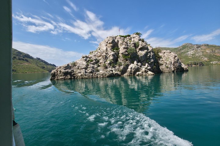 Tour en barco por el Cañón Verde con almuerzo y traslado al hotel