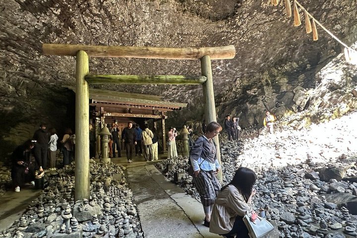 Dagstur til Miyazaki Takachiho Gorge & Shrine afgår fra Fukuoka