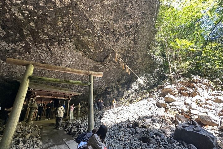 Dagstur til Miyazaki Takachiho Gorge & Shrine afgår fra Fukuoka