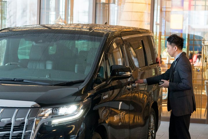 Transfer Privado do Aeroporto de Tirana para cidades da Albânia e dos Bálcãs